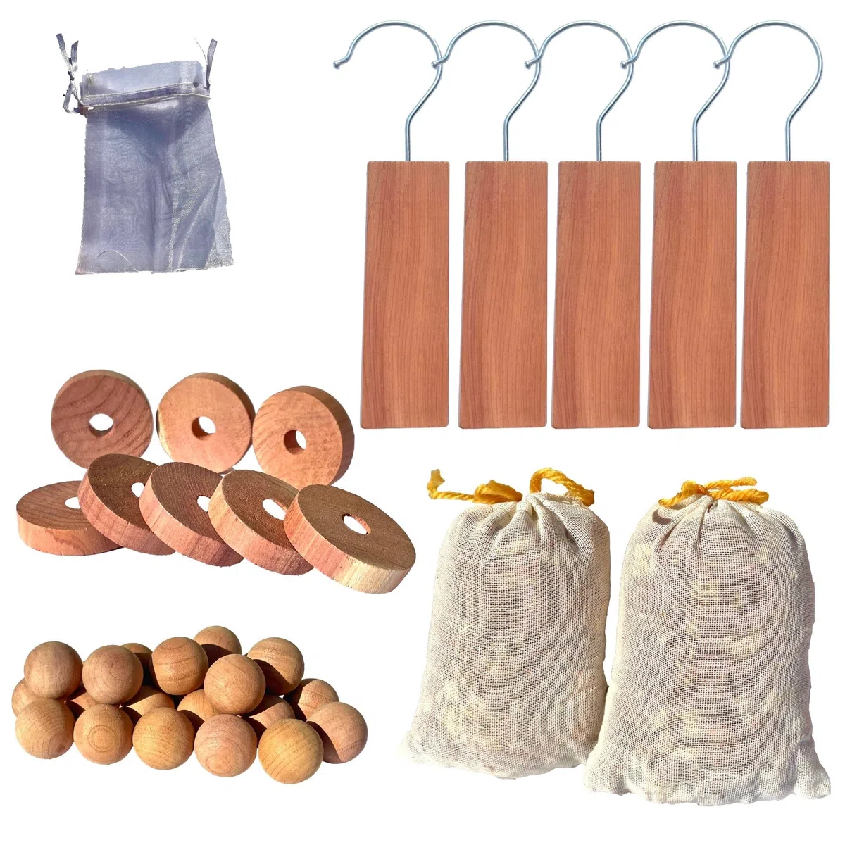 Anti Mites En Bois de Cèdre | Kit de 47 Pcs | Pour Une Meilleure Protection De Vos Vêtements et Textiles | Piège Répulsif Naturel | Boules Antimites et Accessoires Pour vos Armoires,Tiroirs, Penderies