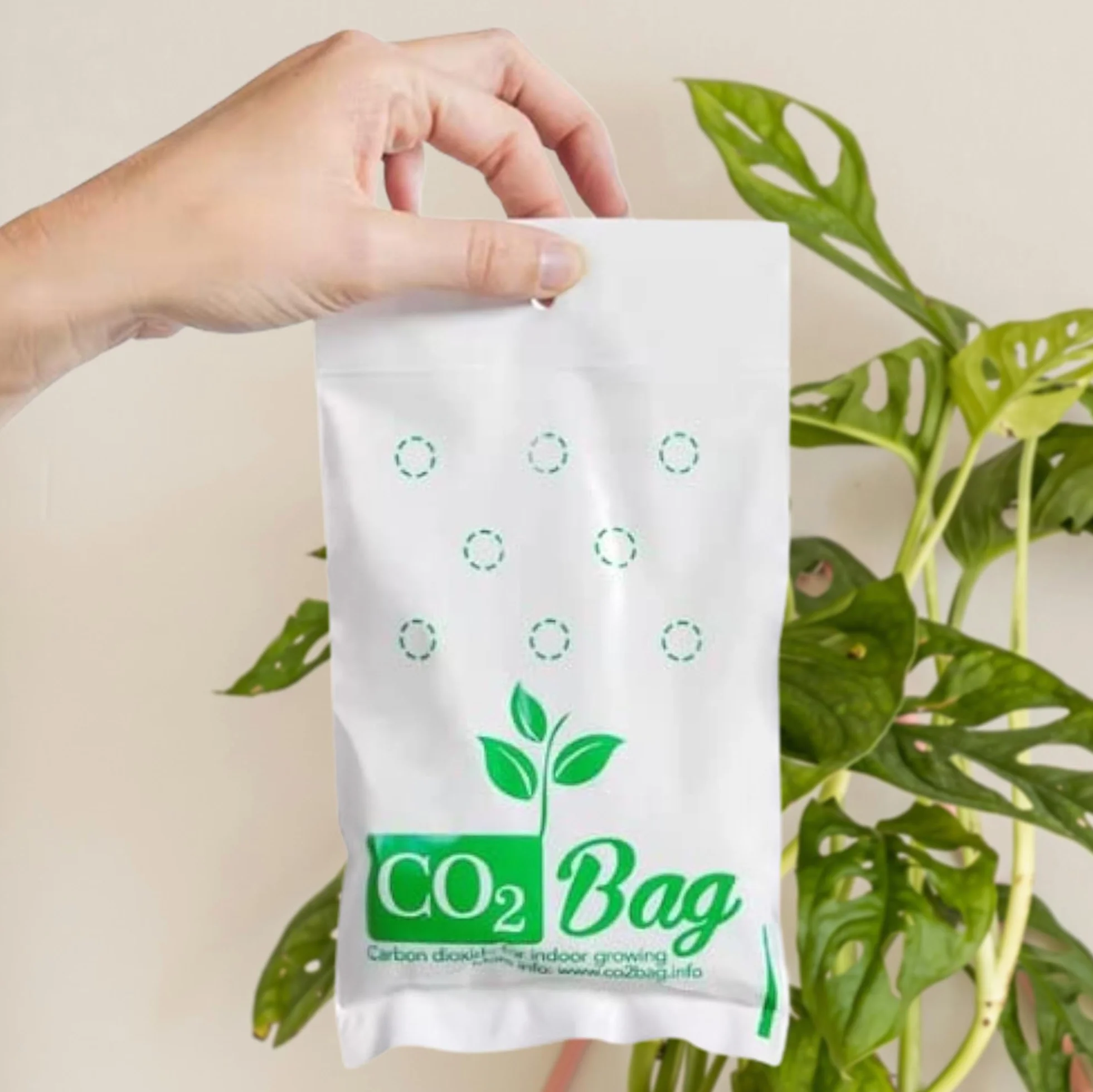 CO2bag Pour une croissance vigoureuse des plantes (lot de 2 - taille M) - Améliore le goût, la couleur et le rendement de la récolte - Compact, sans entretien et sans danger - Pour les serres jusqu'à