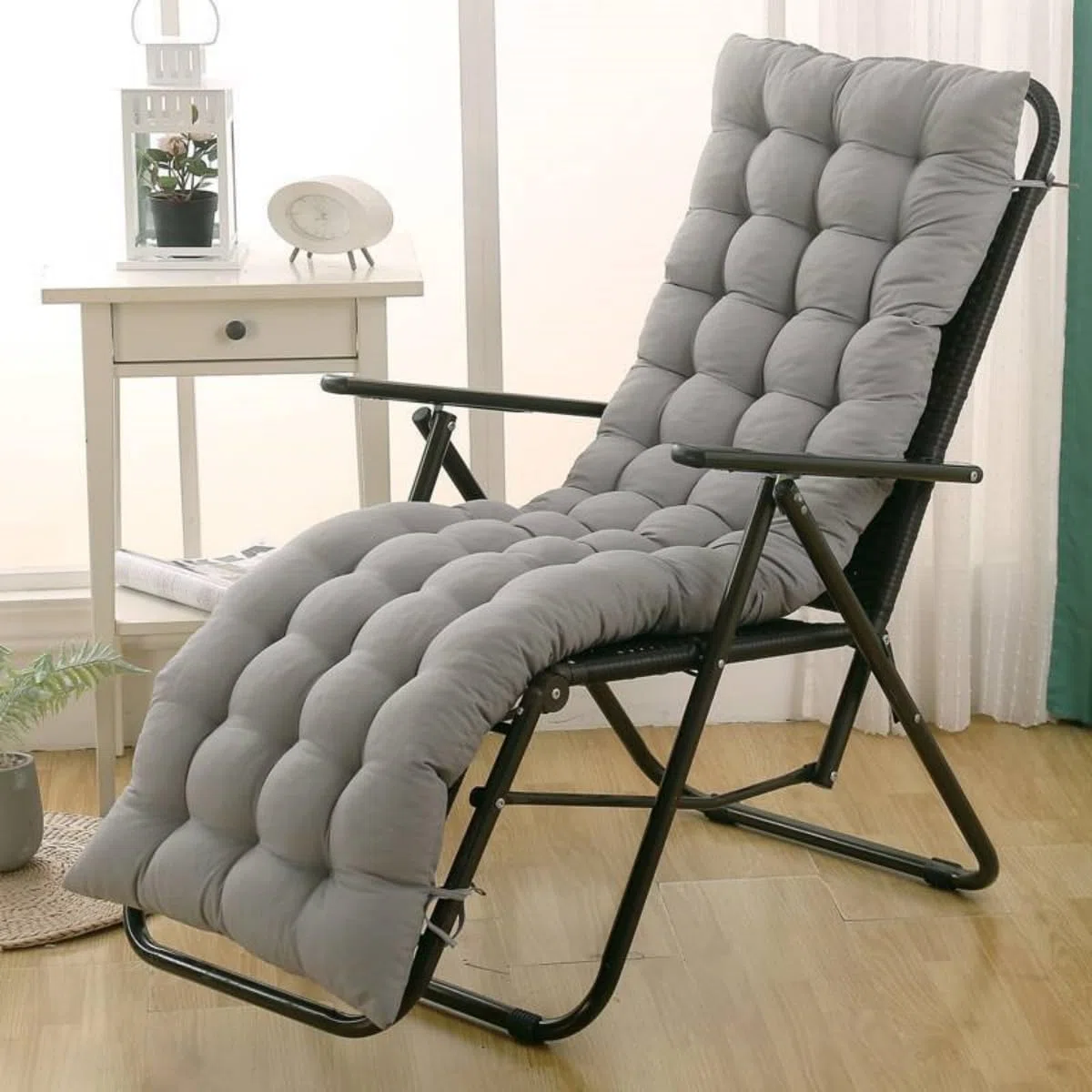 Highdi Coussin de Chaise Longue/Bain de Soleil, Coussin Transat Jardin Exterieur, Rembourré Pliable Épais & Confortable avec Bande Réglable pour Terrasse, Plage, Salon (Gris,48x170cm)