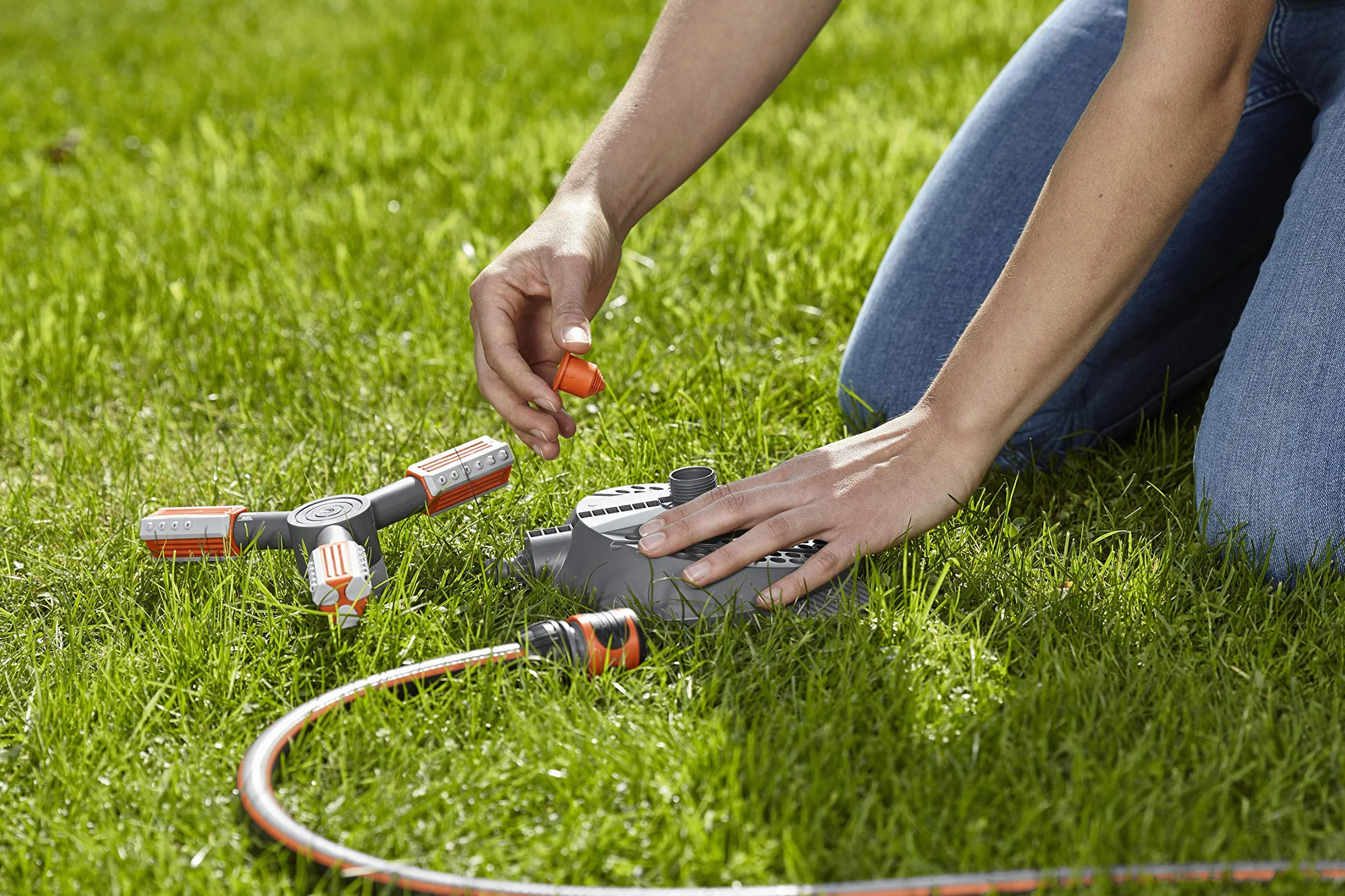 Arroseur rotatif Mambo Comfort de Gardena : arroseur de pelouse pour un arrosage uniforme, gicleurs rotatifs de précision, pour des surfaces de jusqu'à 310 m², portée max. du jet 20 m (2062-20)