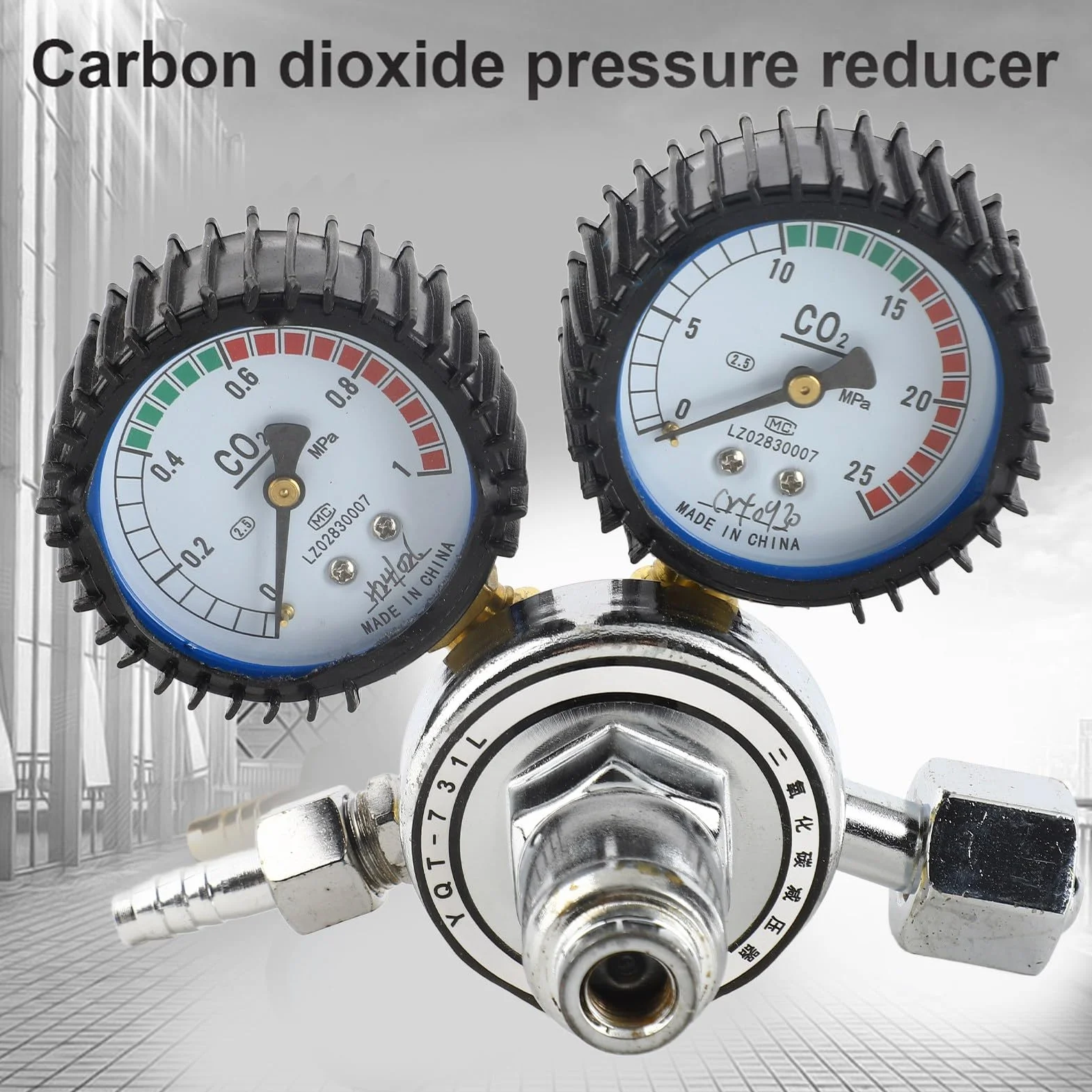 Régulateur de CO2 Double Haute Précision pour Soudure Professionnelle avec Réducteur de Pression, Double Jauge de Contrôle et Soupape de Sécurité pour Bouteilles de Gaz Industrielles