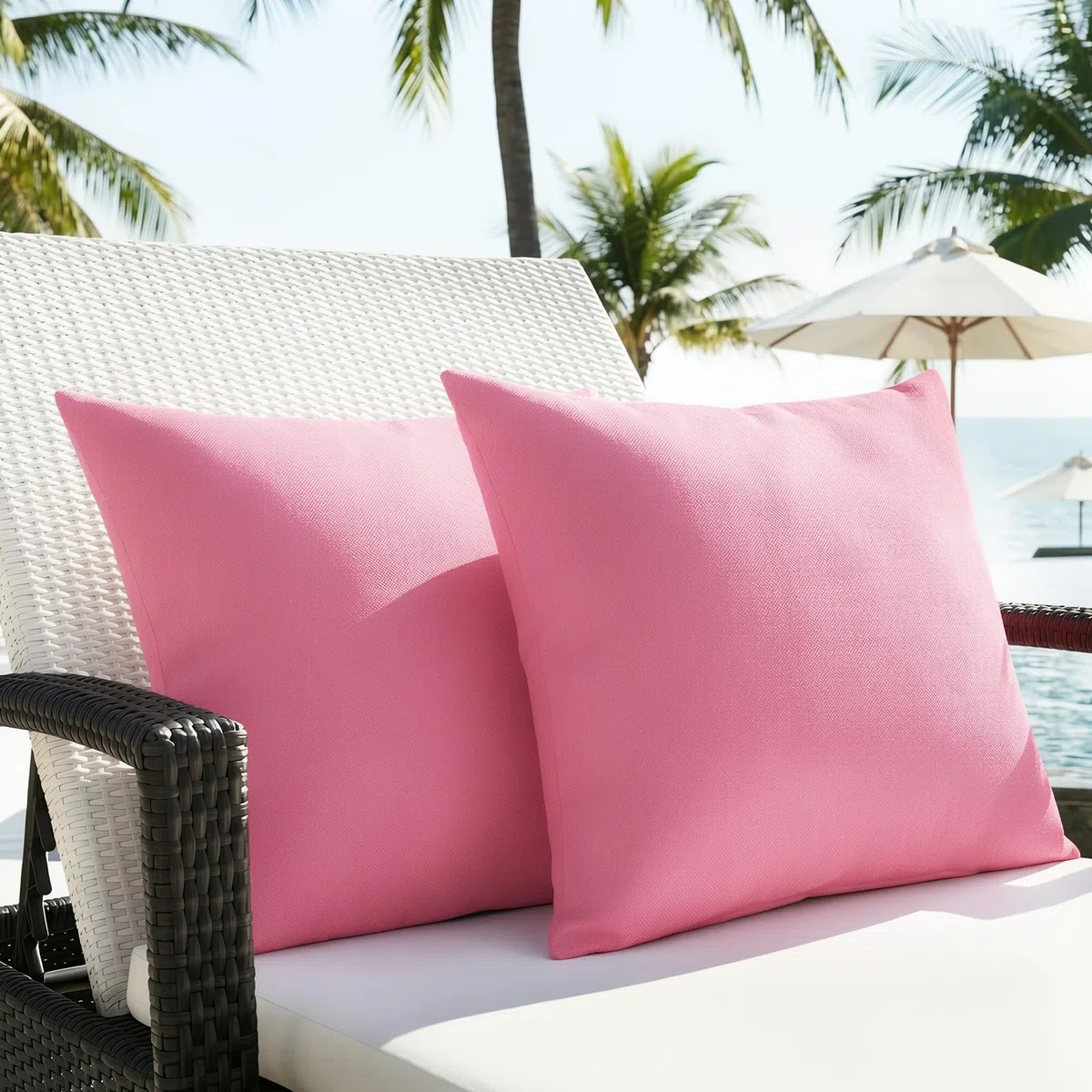 Lewondr Housse de Coussin Imperméable pour l'Extérieur, 2 PCS 45x45cm Taie d'oreiller Anti-UV en PU Solide, Housse de Coussin de Jardin pour Patio Canapé Balcon Canapé, Rose