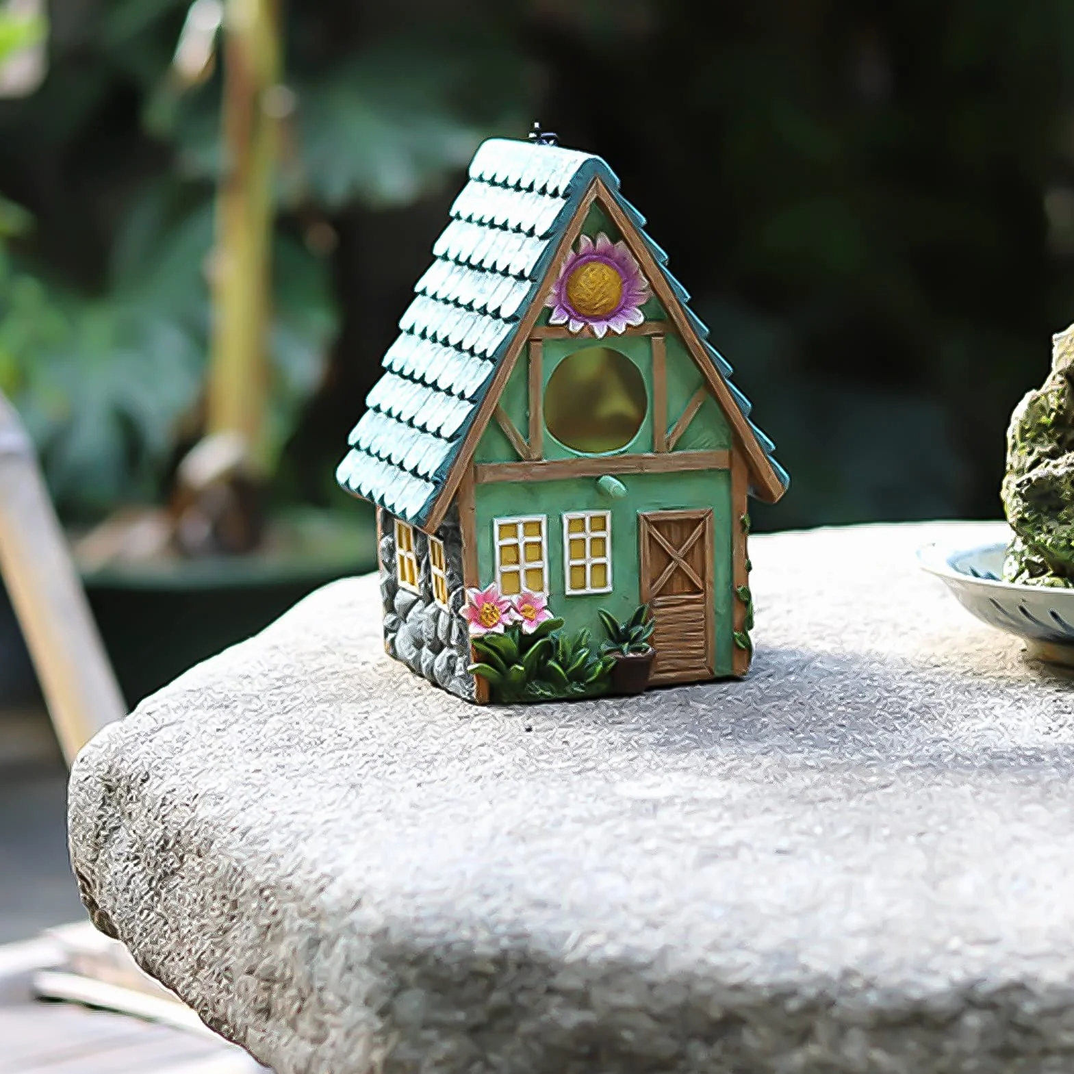 Nichoir Oiseaux Exterieur Original,Nichoirs à Oiseaux Sauvages,Repos Douillette pour Oiseaux,Peut Abriter à Partir De Temps Froid,Nid Oiseau Fait à La Mainr, pour La Décoration du Jardin,21x15x13cm