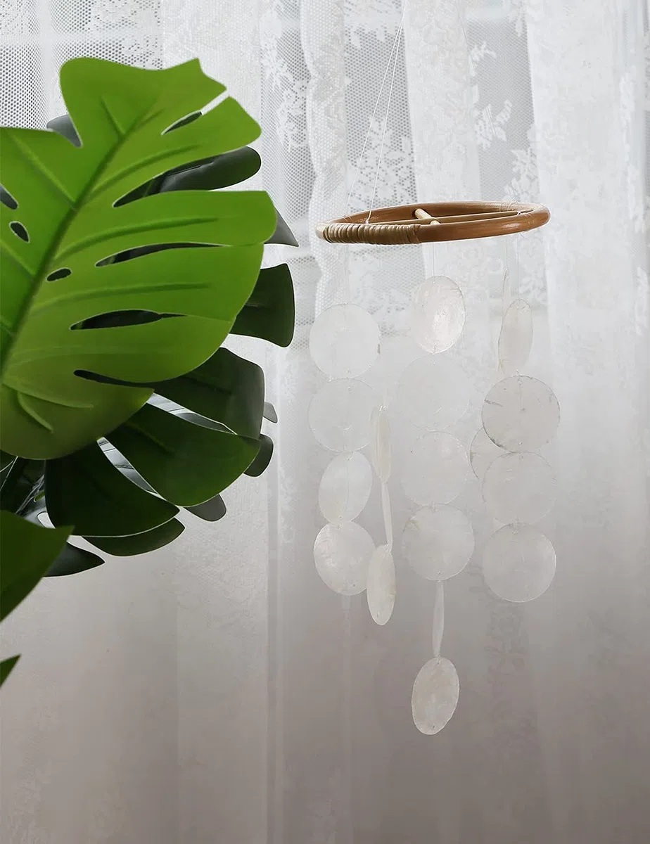 Carillon à vent Coquilles Capiz Nacre en Blanc pour Ornements Suspendus Maison Décoration Chambre d'Enfant (Petit)