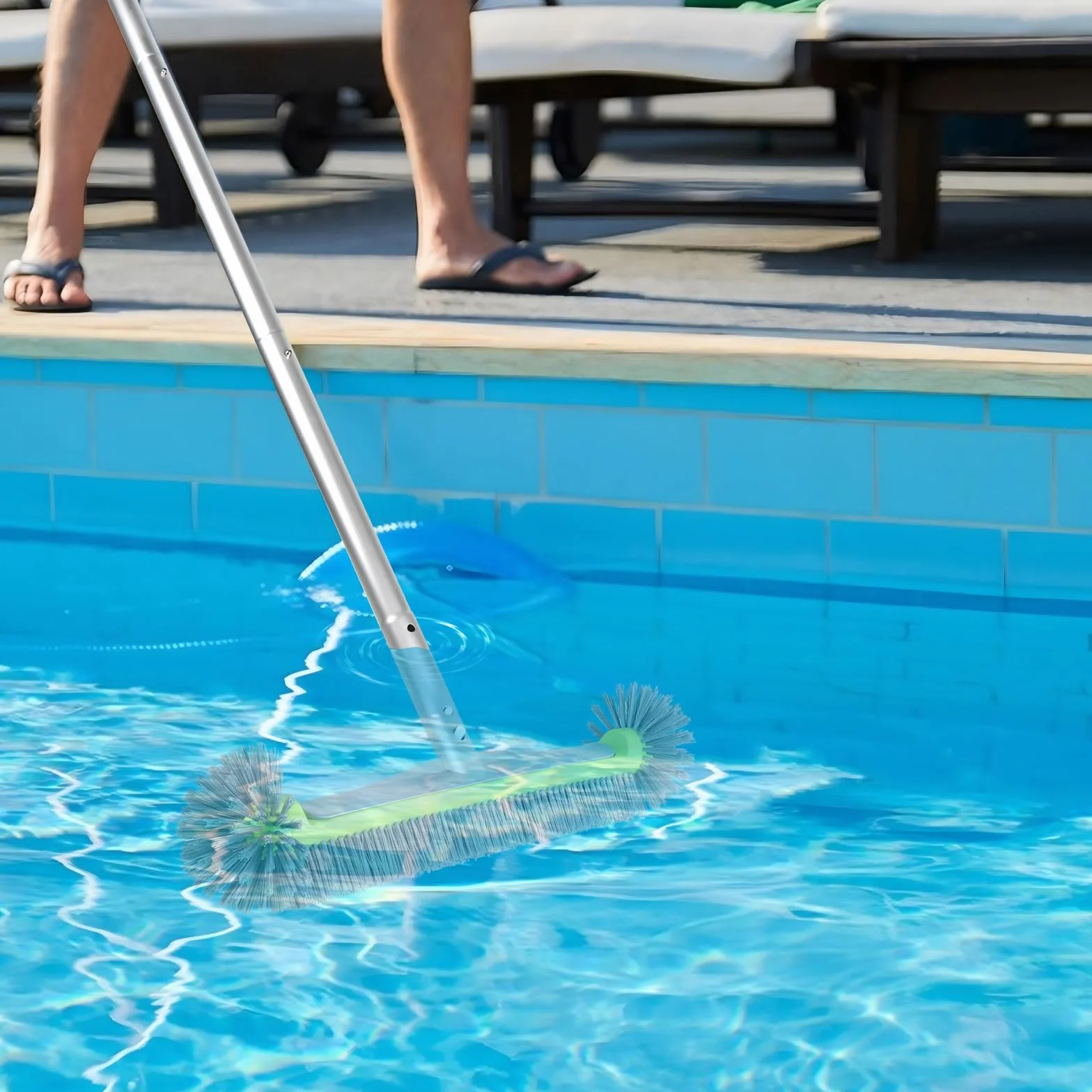 LALAGO Brosse Piscine Ronde, Tête de Brosse de Piscine avec Perche Amovible, avec Les Poils Hémisphériques, Brosses à Récurer pour Mur et Carrelage, Brosses pour Salles (avec Perche)