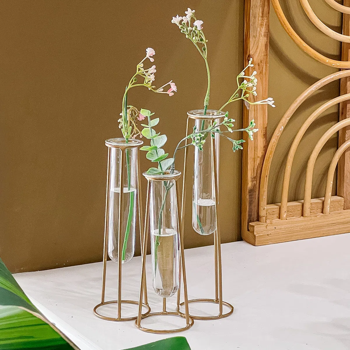 Kate Aspen Station de Propagation terrariums avec Support en métal doré – 3 Tubes à essai en Verre pour Plantes d'intérieur