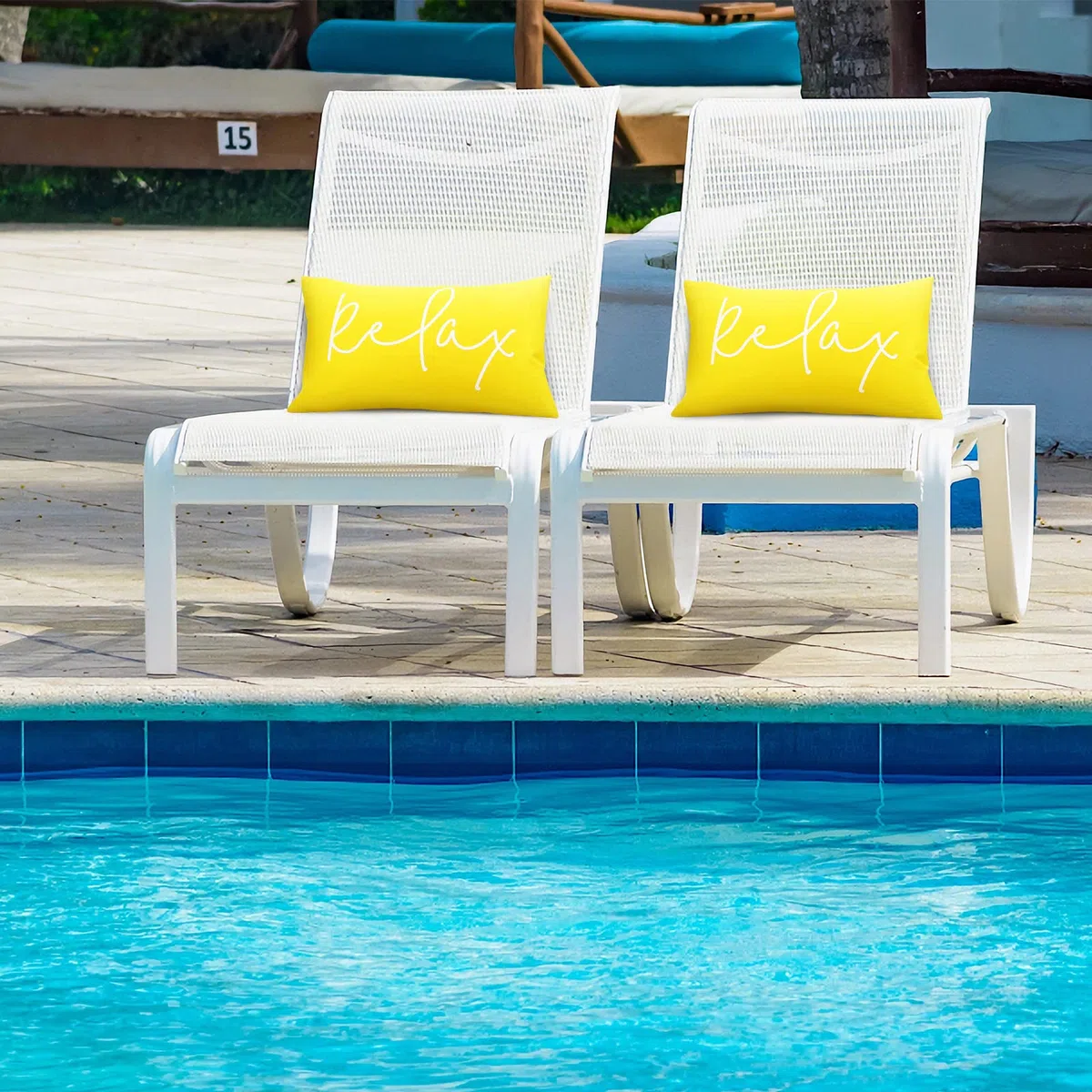 Lewondr Housses de Coussin d'Extérieur Imperméables, 2 PCS 30x50cm Taies à Motif Relax, Housses de Coussin Décoratives Jardin d'Été pour Canapé de Terrasse Balcon Véranda, Jaune