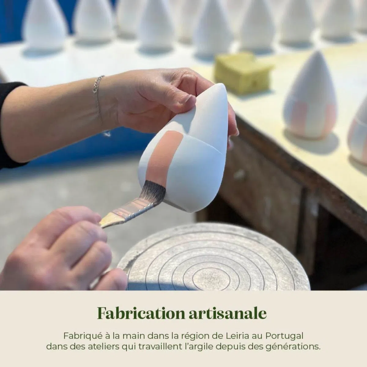 Pepin | Olla Terre Cuite à Planter | Arrosage Automatique et Ecologique pour Plante d'Intérieur et d'Extérieur | Système d'Irrigation Naturel | Autonomie d'Environ 1 Semaine | OYA Vert - 25cl