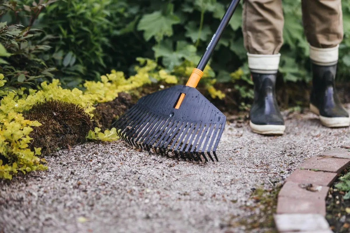 Fiskars Manche pour balais et râteaux de jardin Fiskars Solid, Longueur : 157,5 cm, Aluminium, Noir/Orange, Solid, 1014913