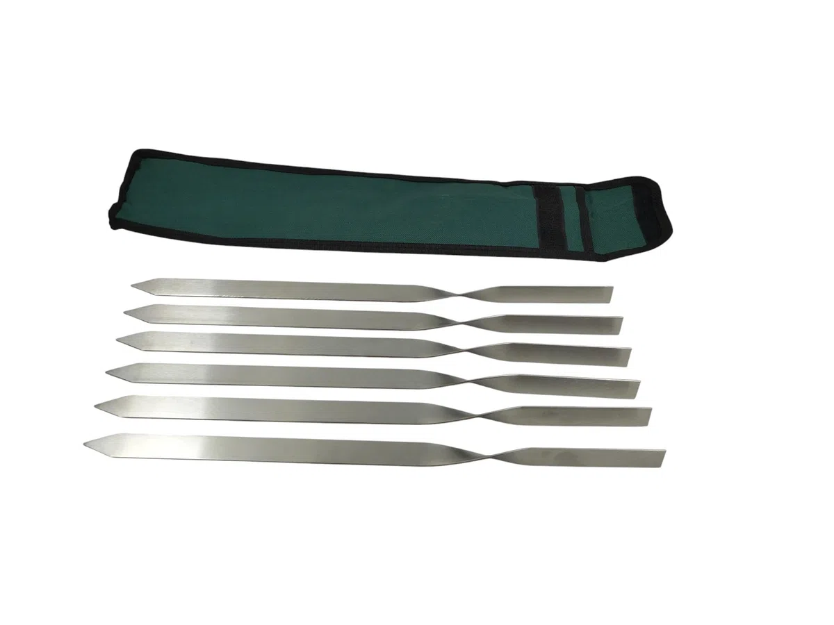 Lula Lulu Tschelo Lot de 6 brochettes à viande en acier inoxydable 90 degrés rotatifs 2 mm d'épaisseur 40 cm de long 2 cm de large Idéal pour barbecue à gaz et four